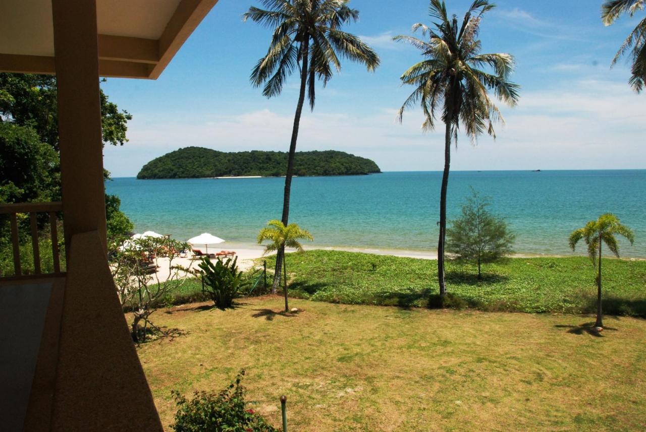 Frangipani Langkawi Resort Пантай-Сенанг Экстерьер фото